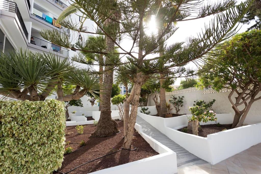 Vivienda Vacacional Rosaini Los Cristianos  Exteriör bild